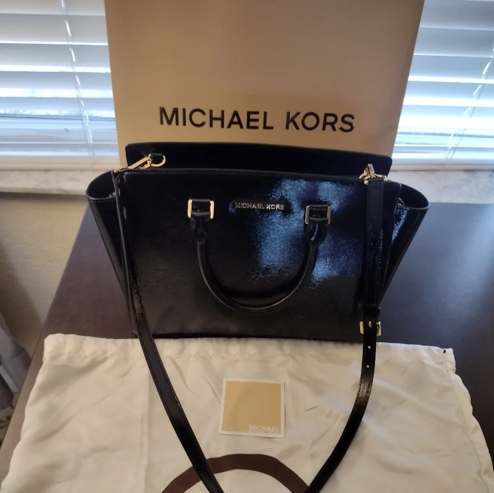 Michael Kors Selma Satchel Patent Leather Black Crossbody Bag - Picture 8 of 12